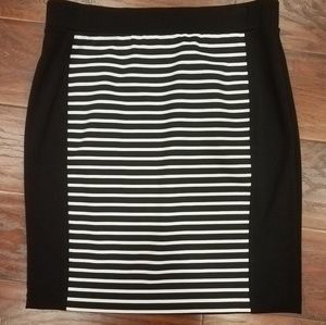 Apt.9 womens skirt sz L black and white stripes